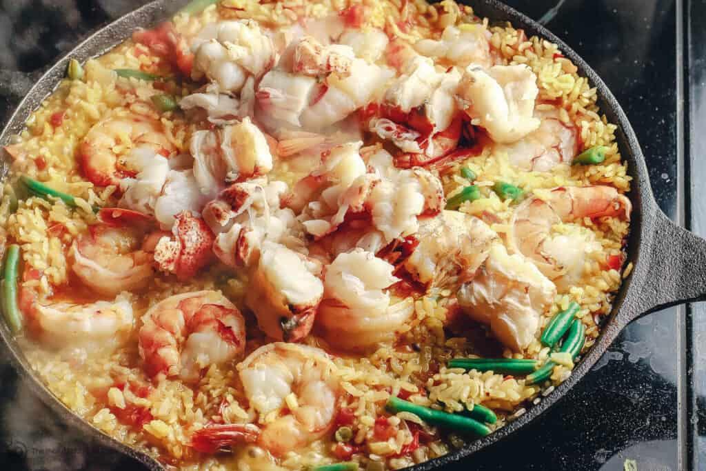 Простая паэлья с морепродуктами