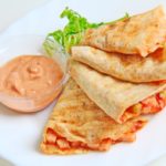 Кесадилья с курицей и сыром