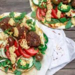 Пита с турецкими фрикадельками (кюфта)