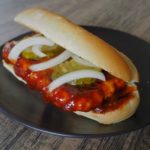 Сандвич со свининой и соусом барбекю