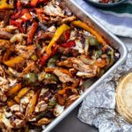 Фахита из курицы на противне
