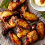 Куриные крылышки в чесночном мисо