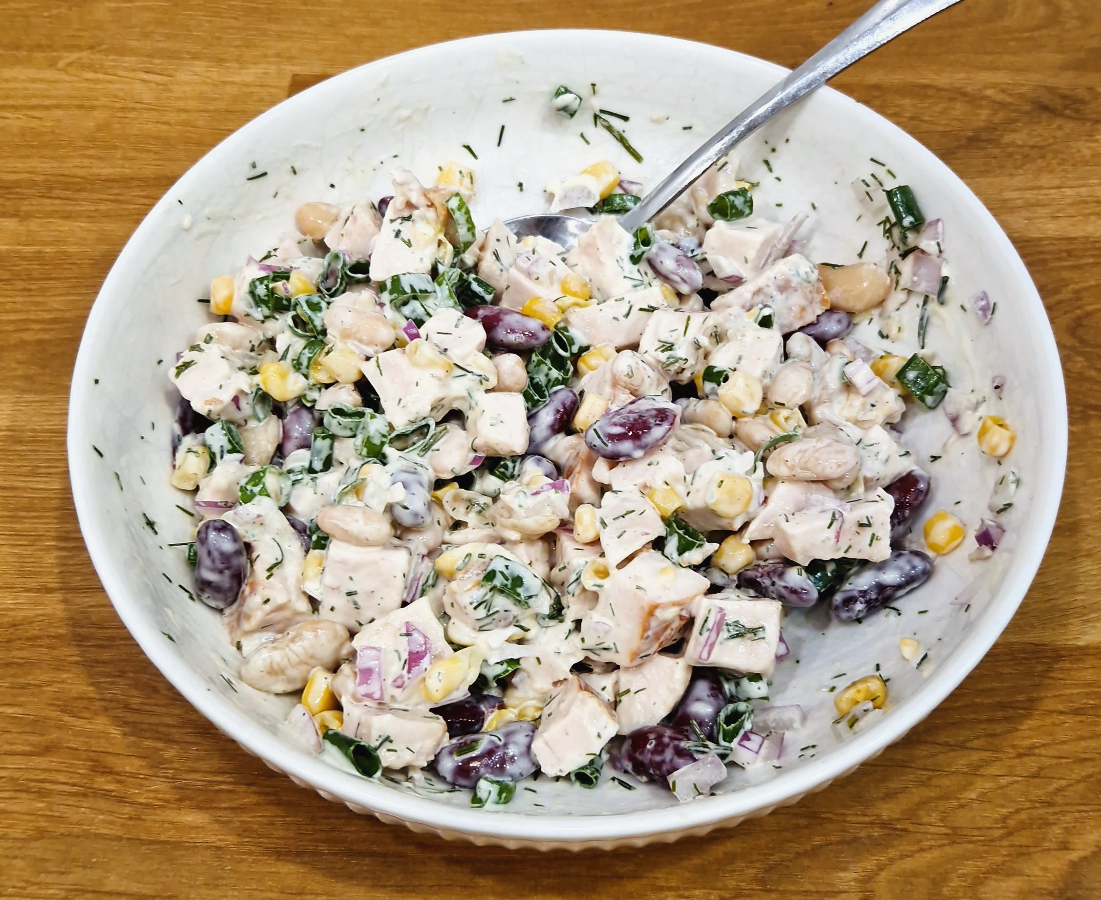 salat-s-kopchennoi-grudkoi